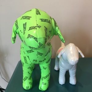 Victoria’s Secret Pink dogs